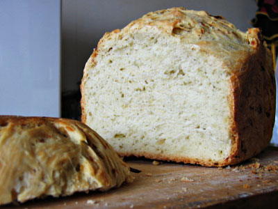 Хлеб французский с луком