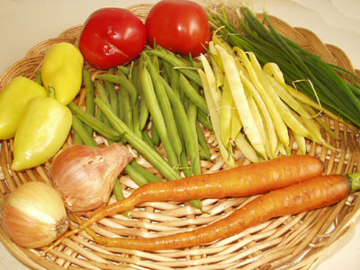 Спаржа с овощами