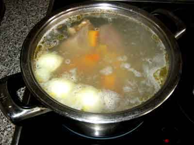 Харчо «Дзрохис хорци харшот» - суп из мяса говядины