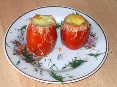 Грибы, запеченные в помидорах.